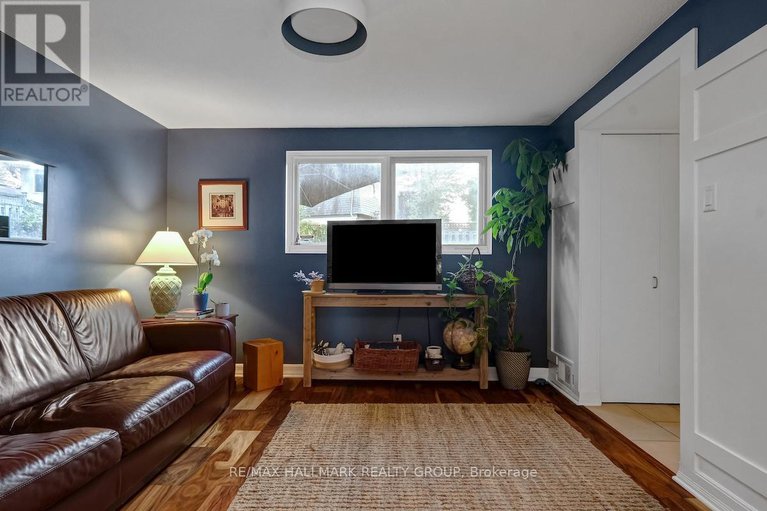 28883249/599-duff-crescent/beacon-hill-north/ottawa/ontario/K1J7C6_21