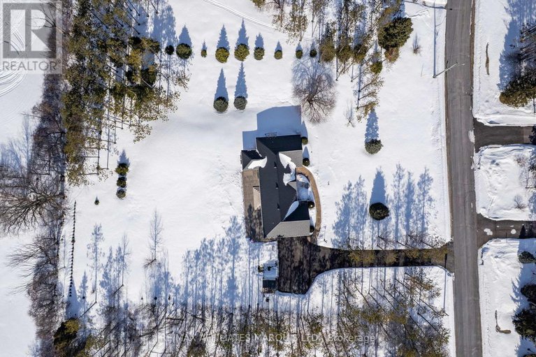 29425027/5650-pinestone-drive/south-glengarry-charlottenburgh-twp/south-glengarry/ontario/K0C2J0_41