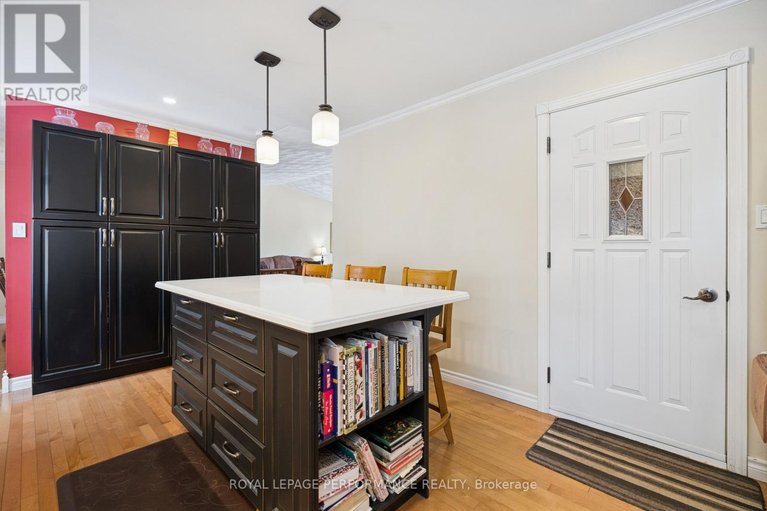 29518098/19644-marcoux-road/north-glengarry-kenyon-twp/north-glengarry/ontario/K0C1A0_11