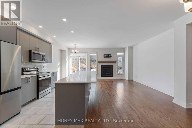 29471727/623-knotridge-street/mer-bleuebradley-estatesanderson-park/ottawa/ontario/K1W0C7_4