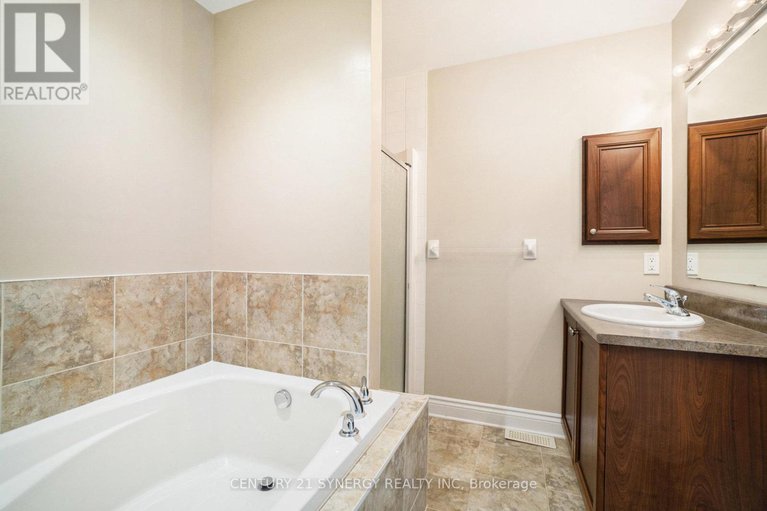 28639887/155-scout-street/central-park/ottawa/ontario/K2C4E2_13