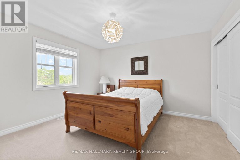 28628034/112-gracewood-crescent/blossom-parkkemp-parkfindlay-creek/ottawa/ontario/K1T0J5_35