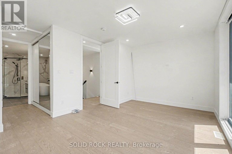 29669928/828-alpine-avenue/queensway-terrace-north/ottawa/ontario/K2B5R6_16