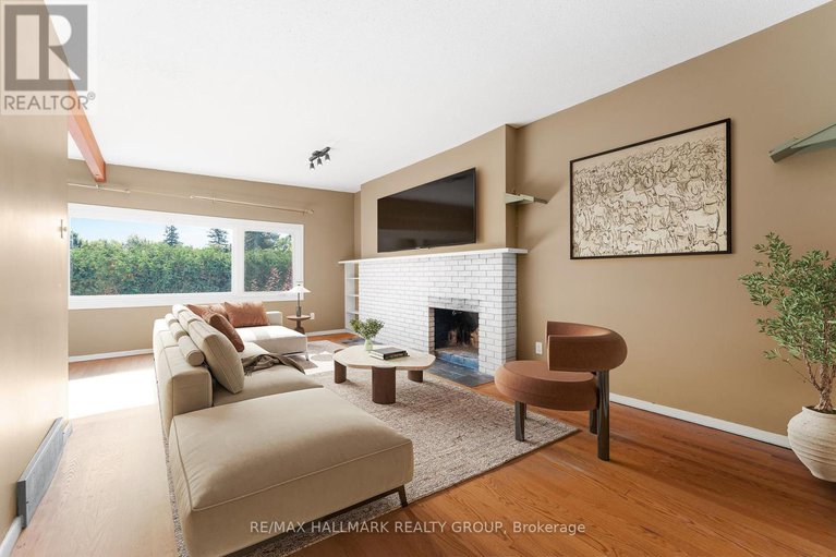 28943105/2437-tupper-avenue/hawthorne-meadows/ottawa/ontario/K1G1G6_5
