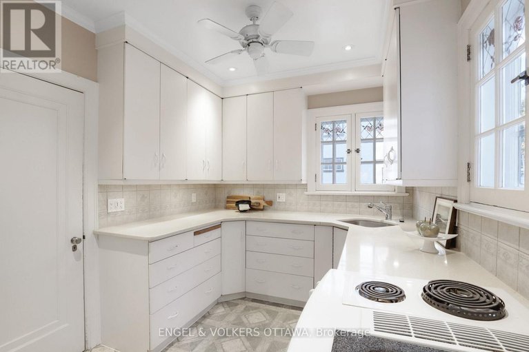 29049674/513-island-park-drive-s/ottawa-west/ottawa/ontario/K1Y0B4_14