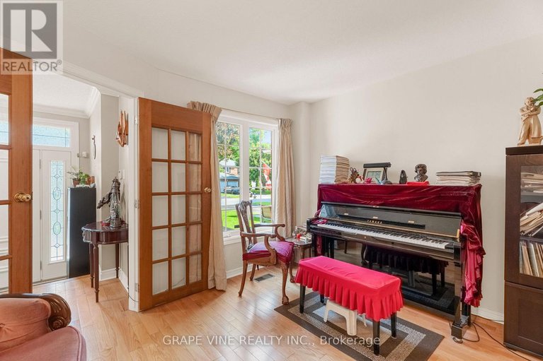 28434858/67-allenby-road/morgans-grantsouth-march/ottawa/ontario/K2K2J8_5
