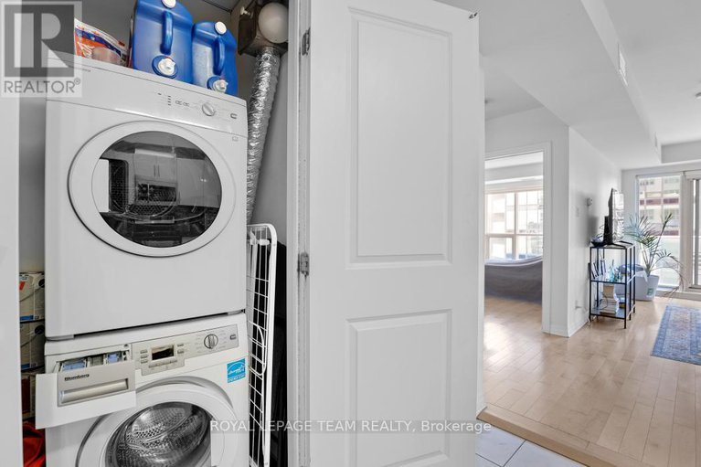 28825350/1303-242-rideau-street/sandy-hill/ottawa/ontario/K1N0B7_19