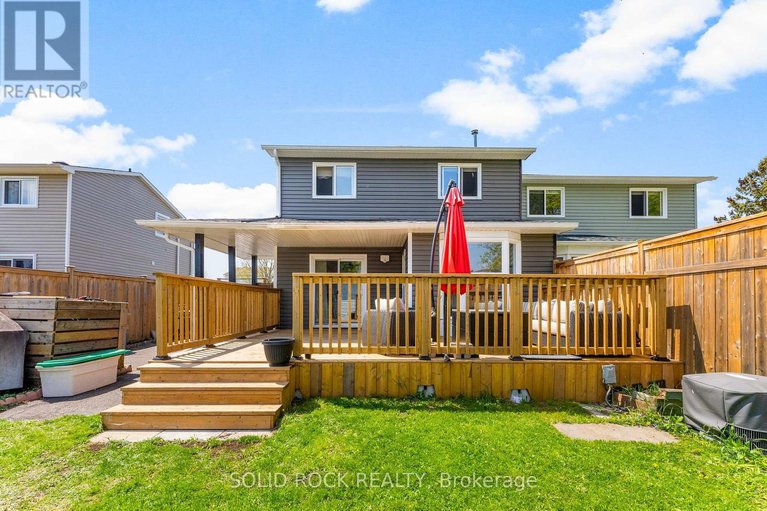 28313092/316-singleton-way/chatelaine-village/ottawa/ontario/K1E2B3_29
