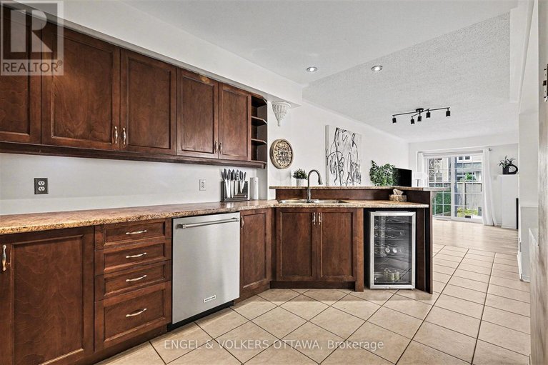 29647563/135-lockhaven-private/stonebridge/ottawa/ontario/K2J5L6_14