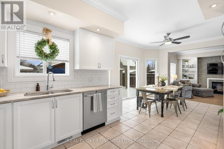 29518194/41-golders-green-lane/longfields/ottawa/ontario/K2J5G2_15