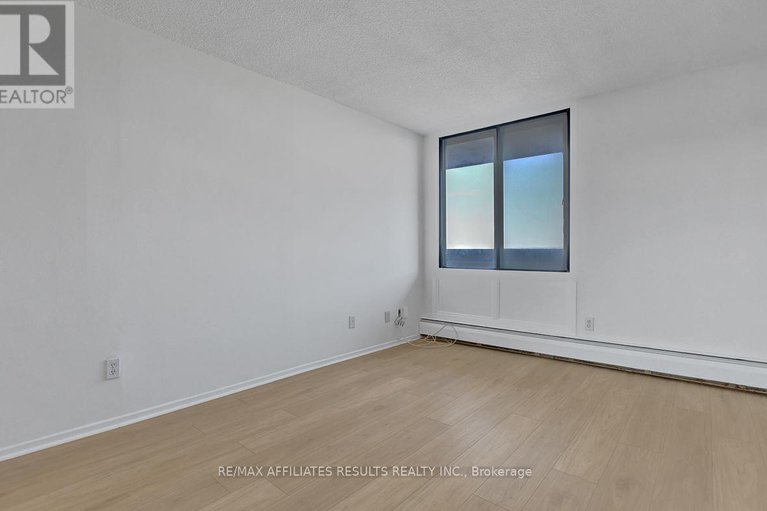 29180738/410-415-greenview-avenue/britannia/ottawa/ontario/K2B8G5_28