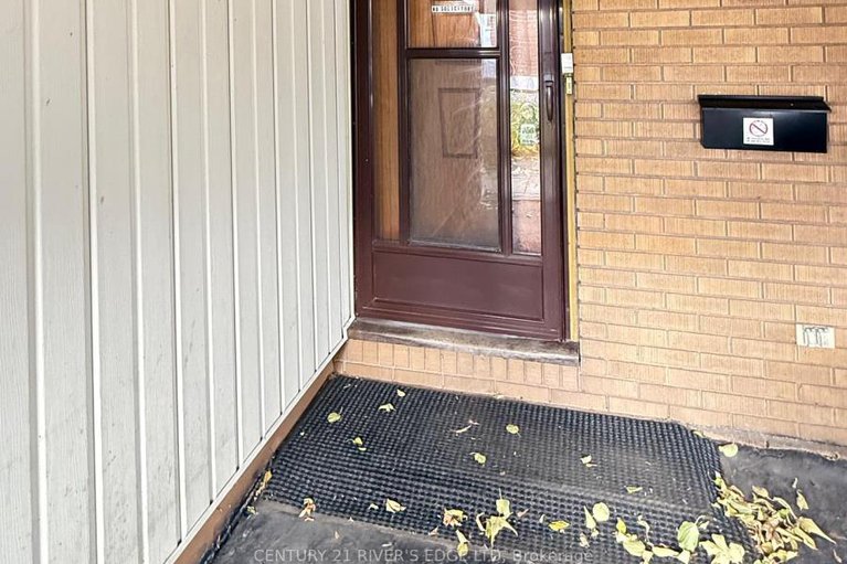 29085138/2527-needham-crescent/brookfield-gardens/ottawa/ontario/K1V6K1_7