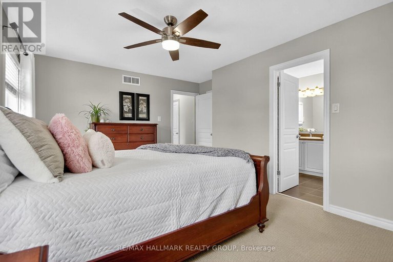 29111123/668-bowercrest-crescent/riverside-southgloucester-glen/ottawa/ontario/K1V2M2_30