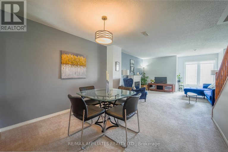 28288908/318-crownridge-drive-n/emerald-meadowstrailwest/ottawa/ontario/K2M3A5_4