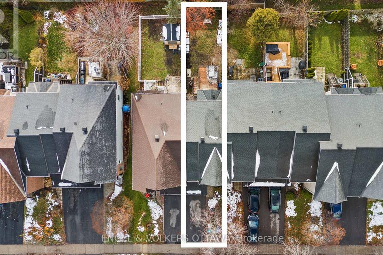 29142168/526-meadowbreeze-drive/emerald-meadowstrailwest/ottawa/ontario/K2M2T4_39