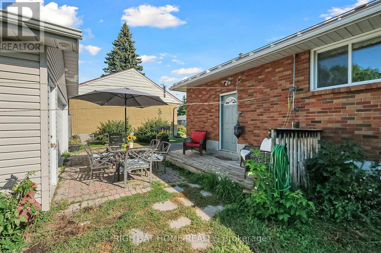 28854766/205-withrow-avenue/meadowlandsst-claire-gardens/ottawa/ontario/K2G2J8_5