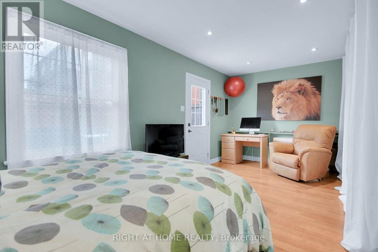 28284390/5-moorside-private/carleton-heights/ottawa/ontario/K2C3P4_34