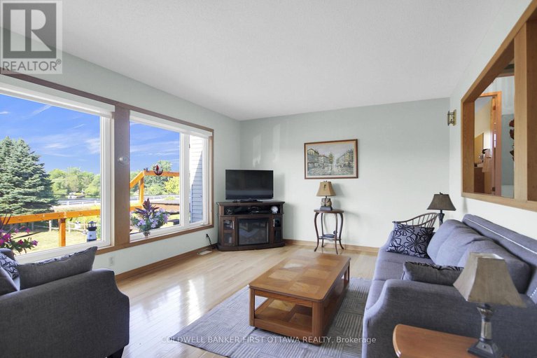 28814585/1887-river-road/manotick-east-to-manotick-station/ottawa/ontario/K4M1B4_12