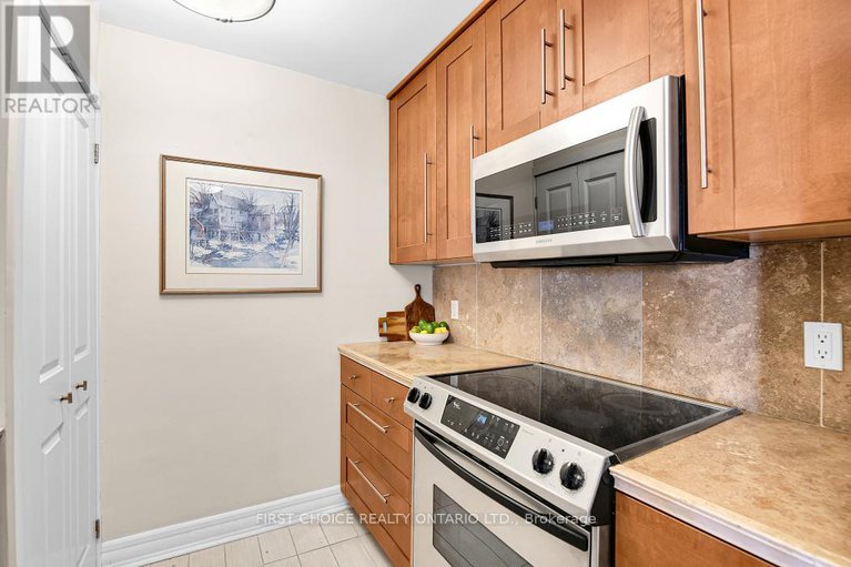 28551603/1208-40-landry-street/vanier/ottawa/ontario/K1L8K4_11