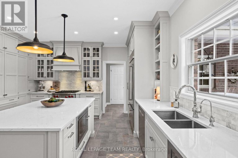 29403241/5557-pettapiece-crescent/manotick-village-manotick-estates/ottawa/ontario/K4M1C5_19