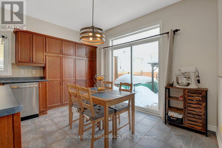 29343896/1019-valin-street/fallingbrookgardenway-south/ottawa/ontario/K4A4X8_11