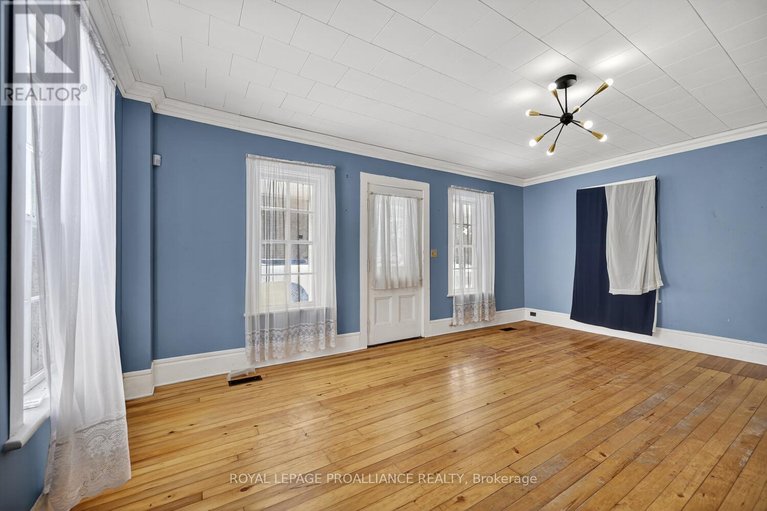 29478748/5-water-street/north-grenville-twp-kemptville-south/north-grenville/ontario/K0G1S0_6