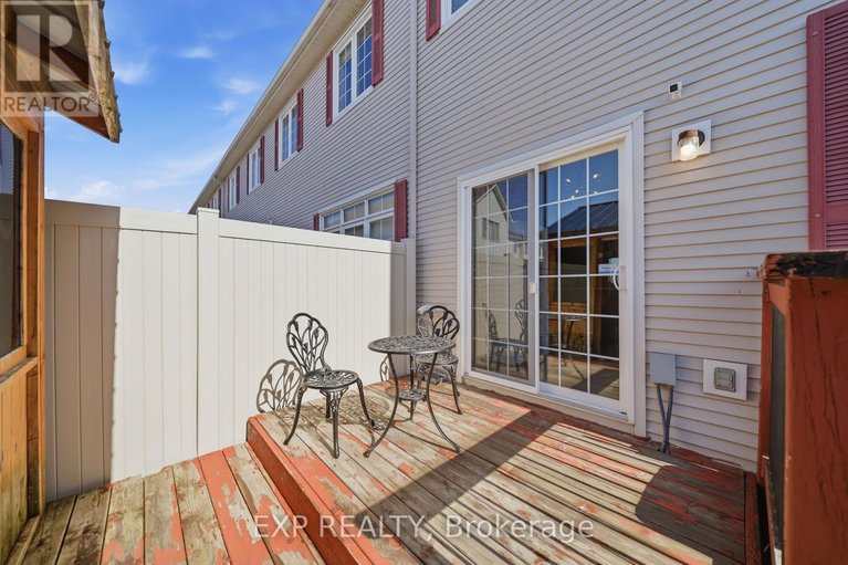 29633669/587-pepperville-crescent/emerald-meadowstrailwest/ottawa/ontario/K2M0E7_31