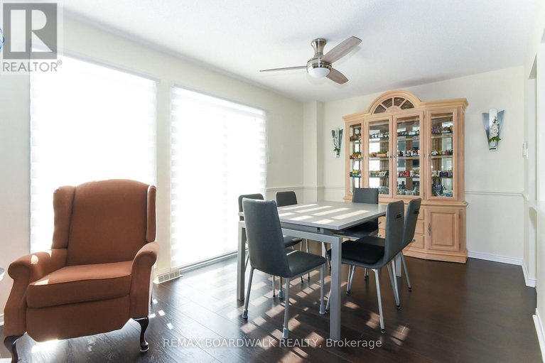 29379772/67-406-valade-crescent/fallingbrookpineridge/ottawa/ontario/K4A2W2_9