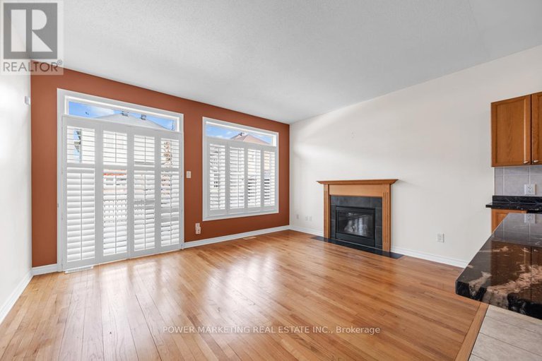 29407948/192-felicity-crescent/mer-bleuebradley-estatesanderson-park/ottawa/ontario/K1W0C2_23