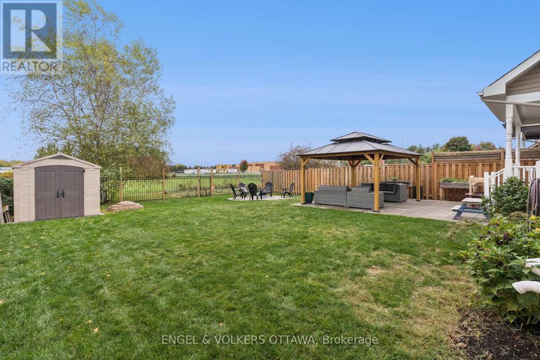 28966658/161-des-pins-street/village-of-russell/russell/ontario/K4R0B9_44