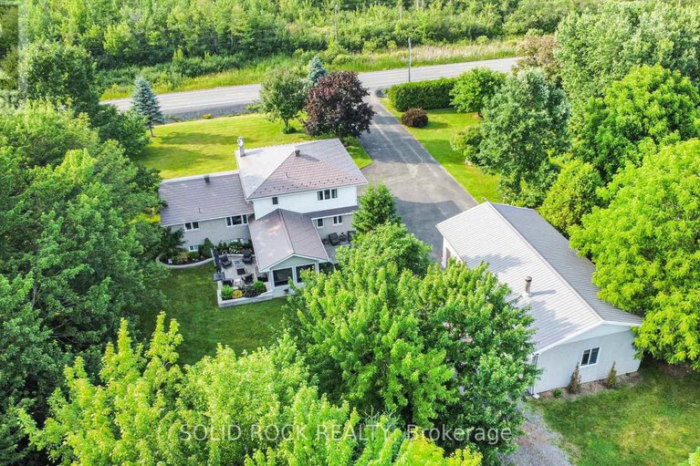 28943108/2278-russland-road-e/russell-twp/russell/ontario/K0A3H0_11