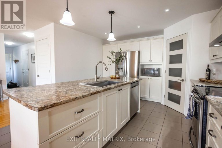 28492201/228-olde-towne-avenue/village-of-russell/russell/ontario/K4R0B3_15