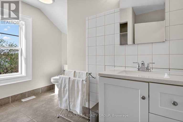 28983025/45-carleton-street/almonte/mississippi-mills/ontario/K0A1A0_45