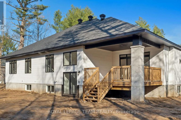 28410358/79-hogan-drive/mcnabbraeside-twps/mcnabbraeside/ontario/K7S0H8_34