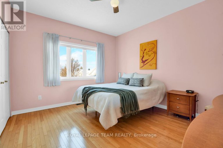 28598951/1581-belleterre-street/orleanssunridge/ottawa/ontario/K1C7N5_14