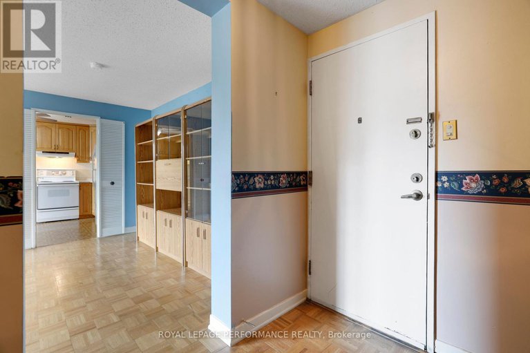 28970576/113-1465-baseline-road/copeland-park/ottawa/ontario/K2C3L9_9