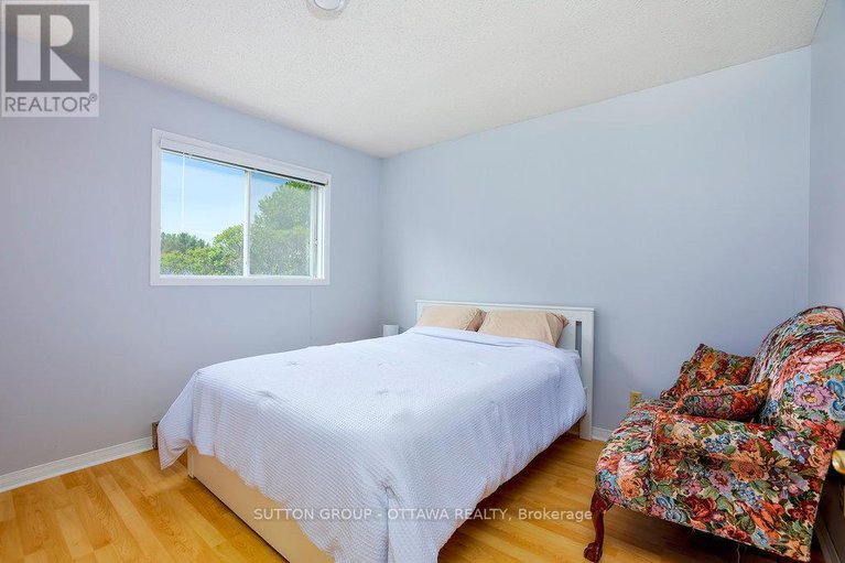 28548965/223-des-outaouais-street/town-of-rockland/clarence-rockland/ontario/K4K1G2_20