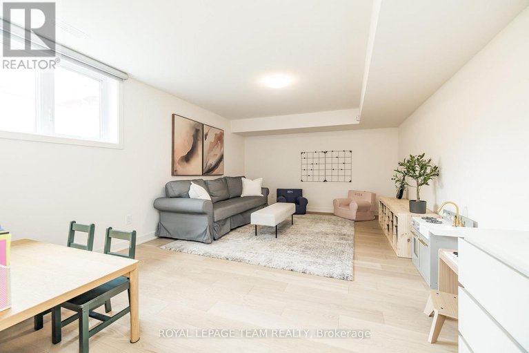 28678296/1995-lenester-avenue/mckellar-heightsglabar-park/ottawa/ontario/K2A1K4_39