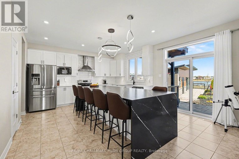 29594611/236-esturgeon-street/avalon-west/ottawa/ontario/K4A1G5_8