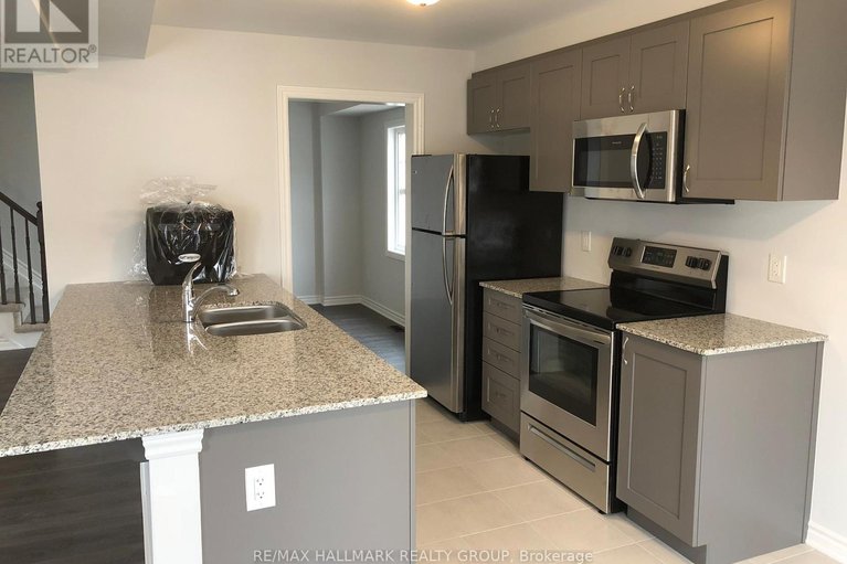 28973138/106-helenium-lane/avalon-west/ottawa/ontario/K4A1C7_8