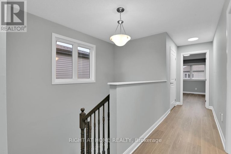 29067282/561-decoeur-drive/avalon-west/ottawa/ontario/K4A5G7_12