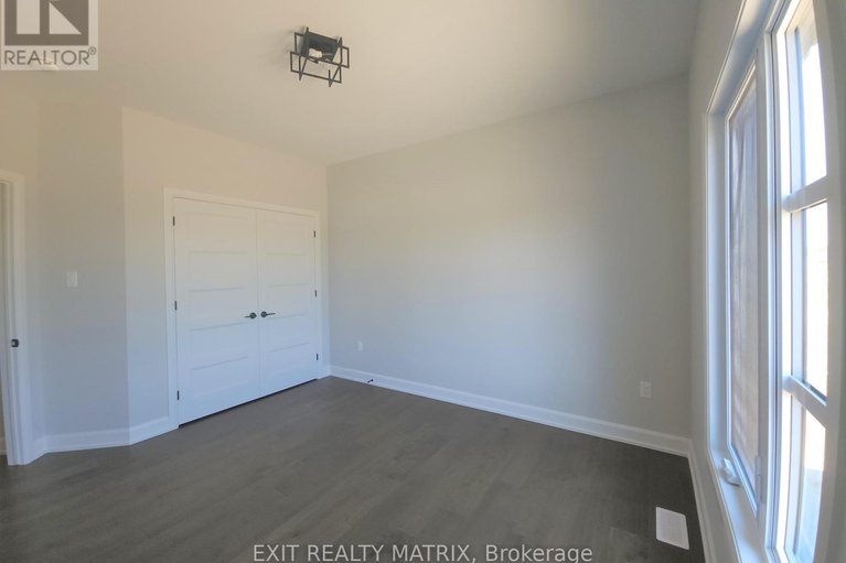 28443213/33-whitetail-avenue/long-sault/south-stormont/ontario/K0C1P0_21