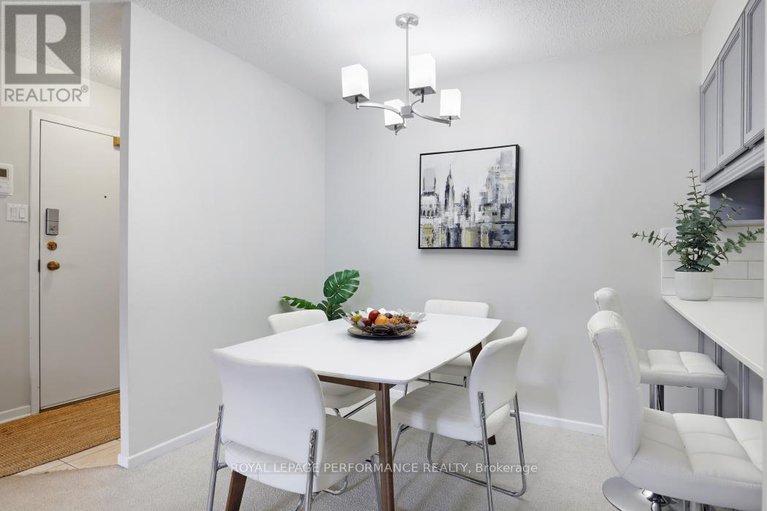 29280089/2d-142-waverley-street/ottawa-centregolden-triangle/ottawa/ontario/K2P0V4_8