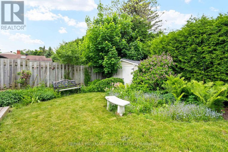 28581725/2143-hubbard-crescent/beacon-hill-north/ottawa/ontario/K1J6L3_31