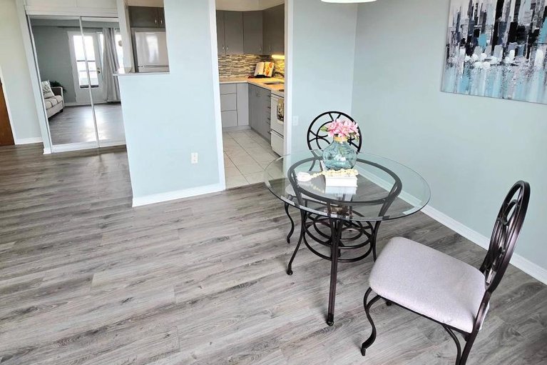 29631803/1113-20-chesterton-drive/borden-farmstewart-farmcarleton-heightsparkwood-hills/ottawa/ontario/K2E6Z7_21