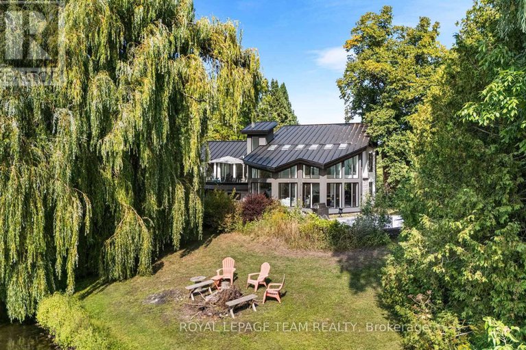 28864114/2318-summerside-drive/manotick-east-to-manotick-station/ottawa/ontario/K4M1B4_43
