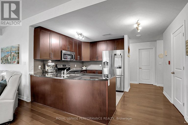 28468880/2-40-prestige-circle/chatelaine-village/ottawa/ontario/K4A0W9_5