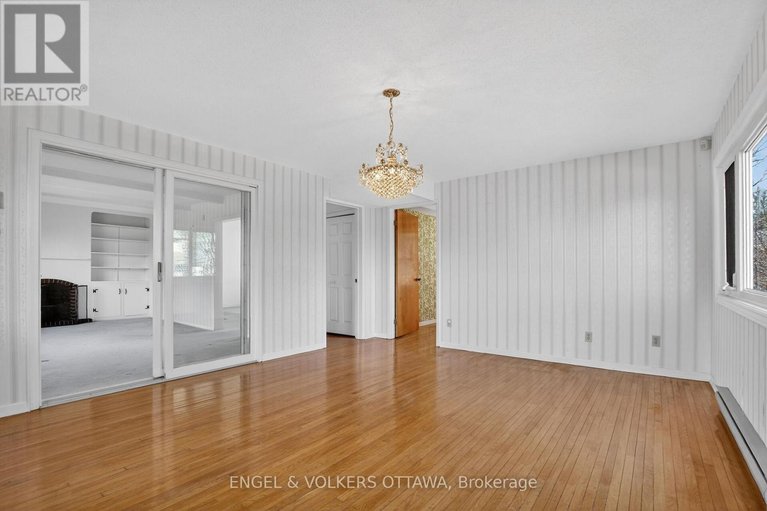 29587308/193-cunningham-avenue-s/applewood-acres/ottawa/ontario/K1H6A7_17