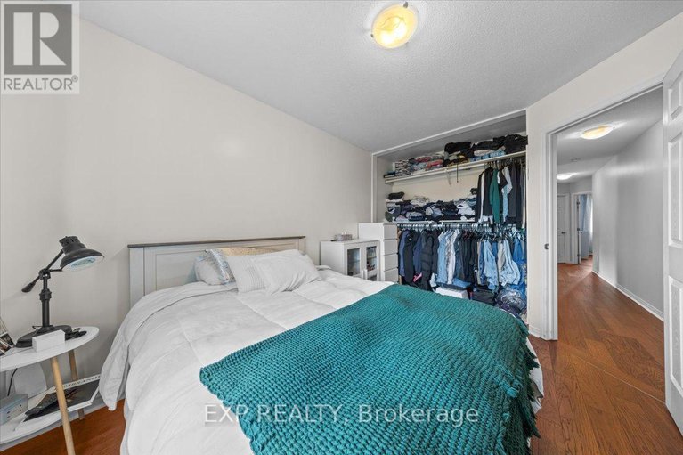 28494294/254-arrita-street/emerald-meadowstrailwest/ottawa/ontario/K2S0J3_17