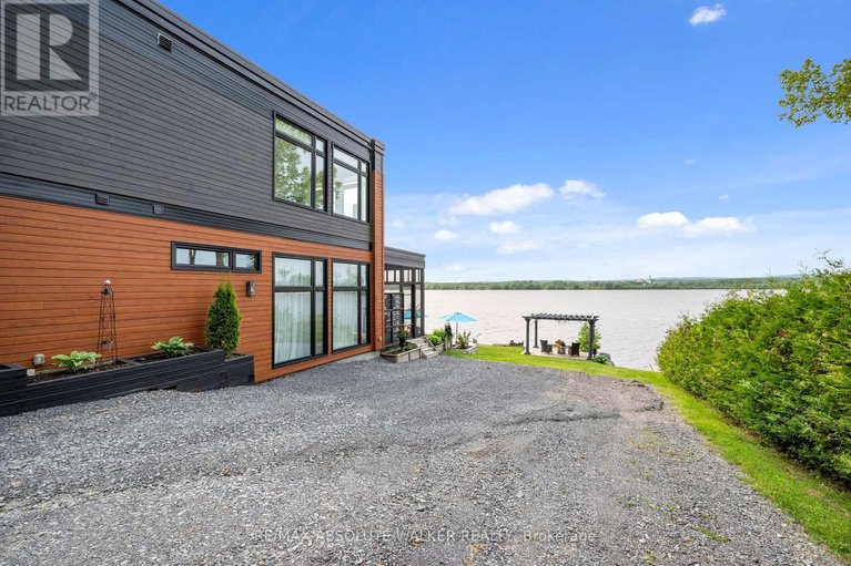28429151/14-478-wilson-road/clarencerockland-twp/clarence-rockland/ontario/K4K1K7_36